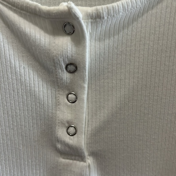 Torrid size 3 Henly tshirt off white - Picture 4 of 5